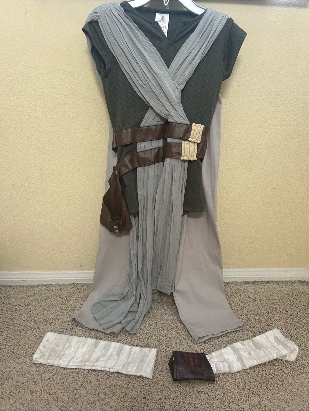 Disney Store Star Wars Last Jedi Rey Skywalker Costume Girls Size 7/8 M Medium